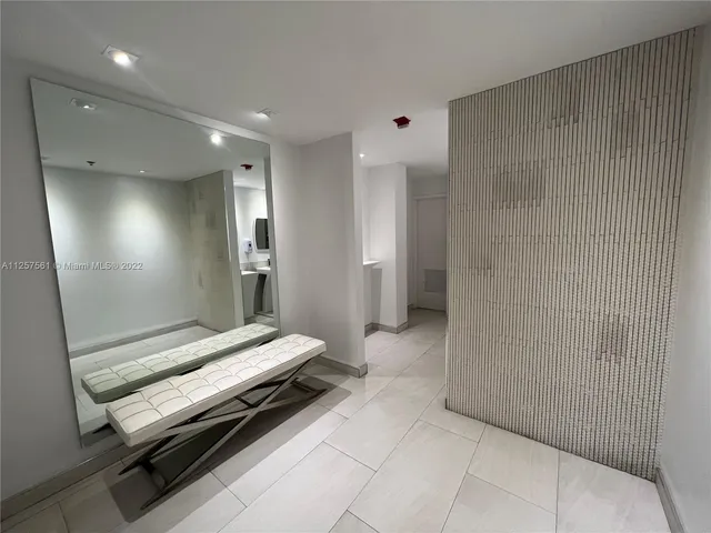 $5,000 | 5151 Collins Avenue, Unit 725, Miami Beach, FL 33140