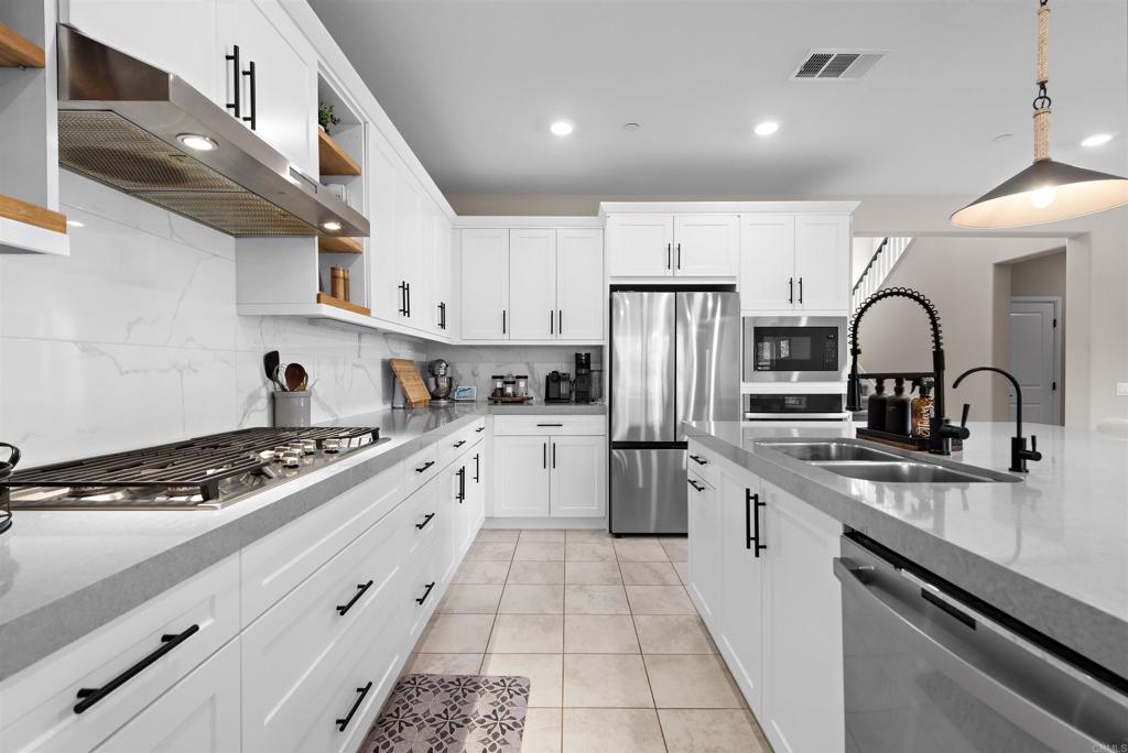 2944 Gait Way Escondido, CA 92029 - Photo 4 of 51