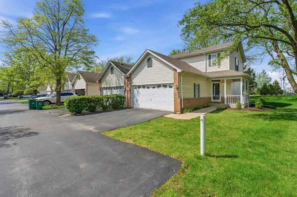 $309,900 | 16719 South Sunset Ridge Court, Lockport, IL 60441