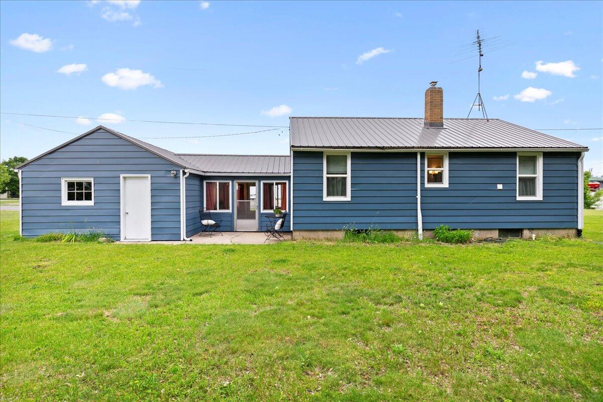 9965 Howard City Edmore Road Lakeview, MI 48850 - Photo 2 of 11 02-IMG_0030