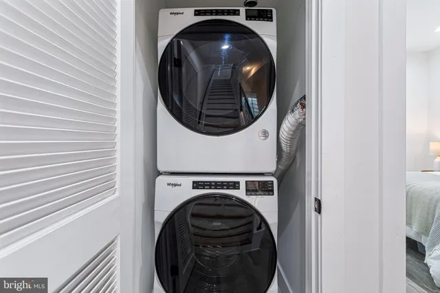 a close up view of washer and dryer