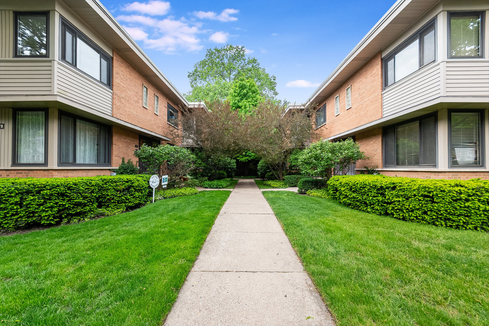 537 Ridge Road, Unit 537 Wilmette, IL 60091 - Photo 2 of 17