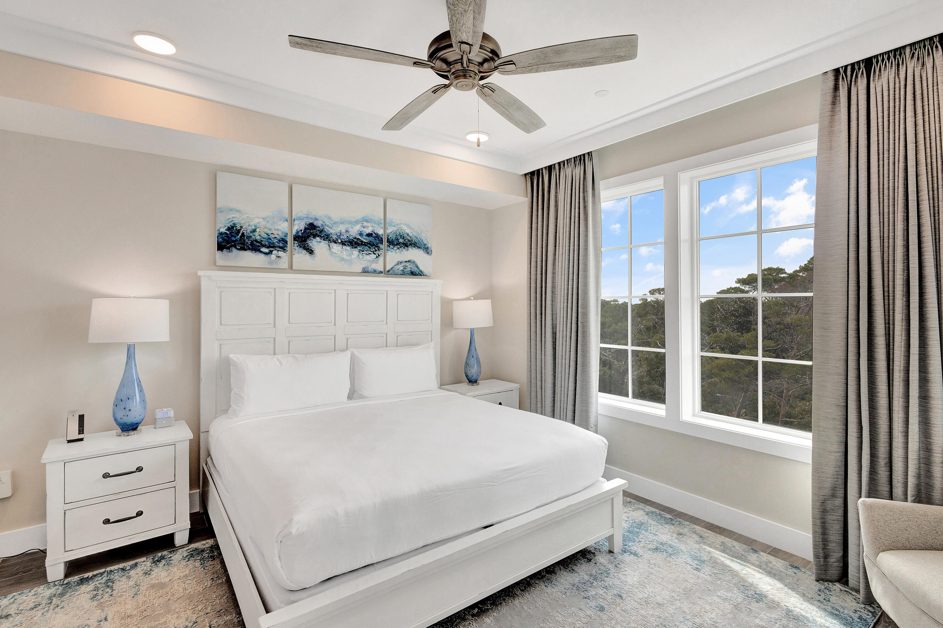 204 Henderson Resort Way, Unit 3104 Destin, FL 32541 - Photo 27 of 37 a bedroom with a bed and a window