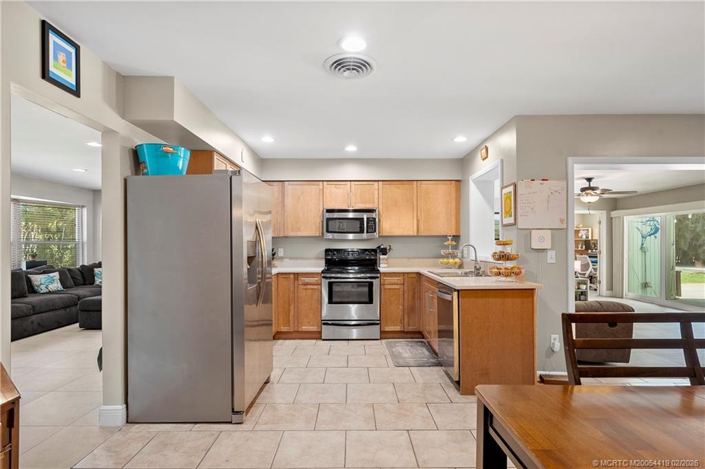 803 Northwest Spruce Ridge Drive Stuart, FL 34994 - Photo 21 of 65