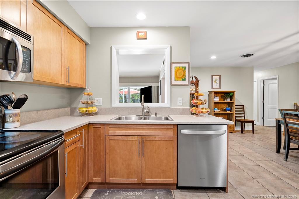 803 Northwest Spruce Ridge Drive Stuart, FL 34994 - Photo 24 of 65