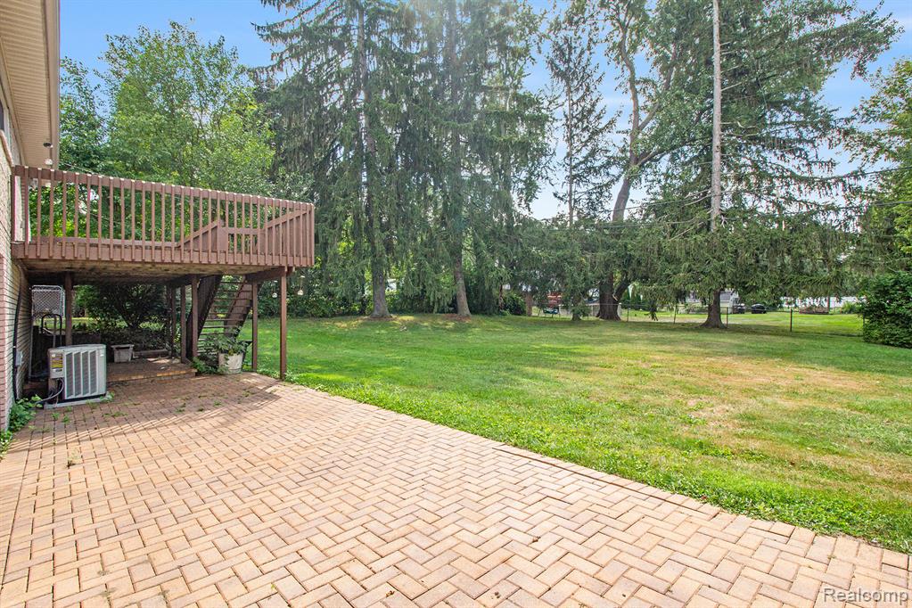 4910 Clarkston Road Clarkston, MI 48348 - Photo 26 of 33 Gallery Image 26