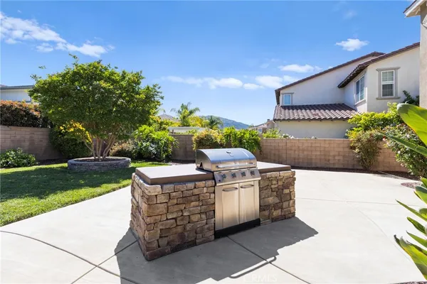 $1,099,999 | 32437 Yosemite Lane, Temecula, CA 92592