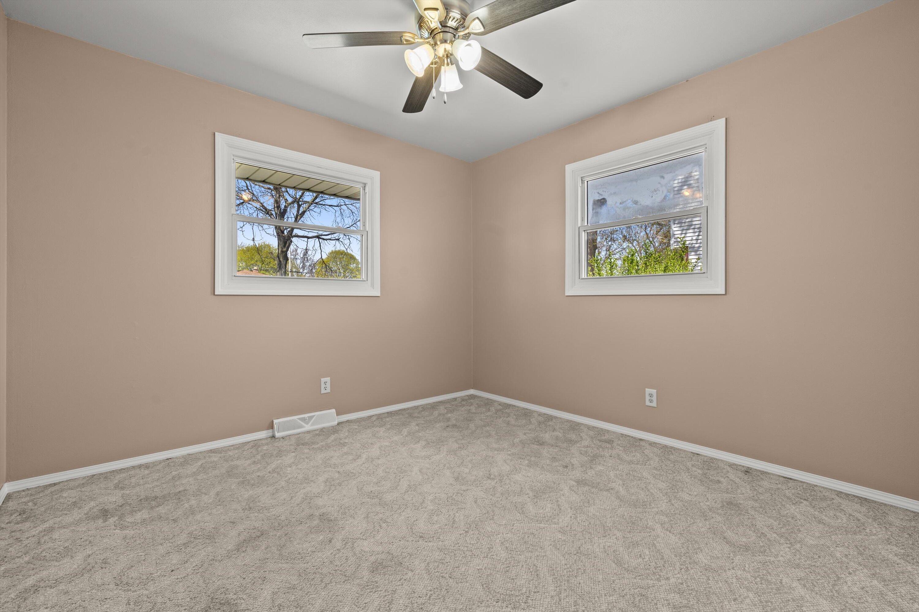 3317 Kennsington Square Road Sturtevant, WI 53177 - Photo 14 of 27 bedroom
