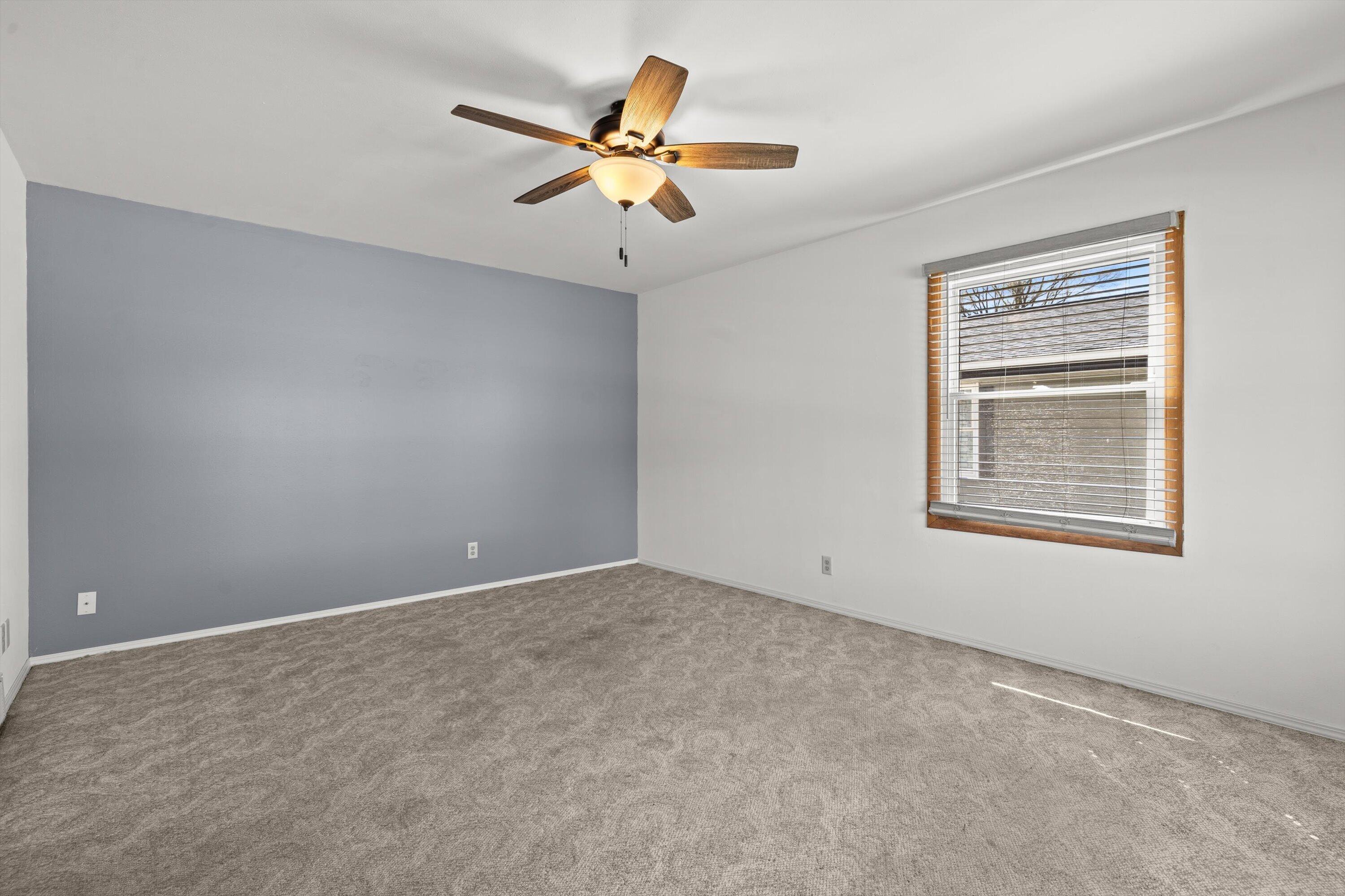 3317 Kennsington Square Road Sturtevant, WI 53177 - Photo 6 of 27 living room