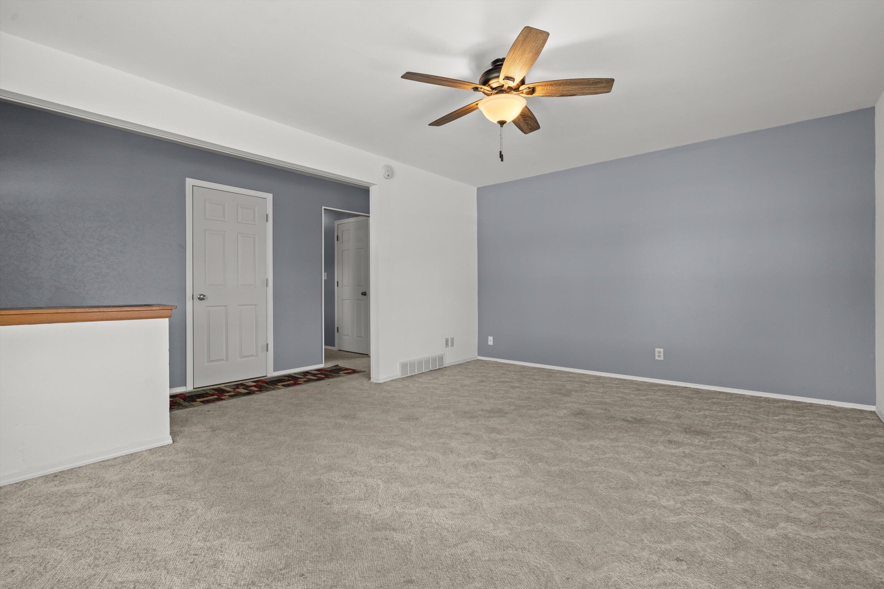3317 Kennsington Square Road Sturtevant, WI 53177 - Photo 7 of 27 living room
