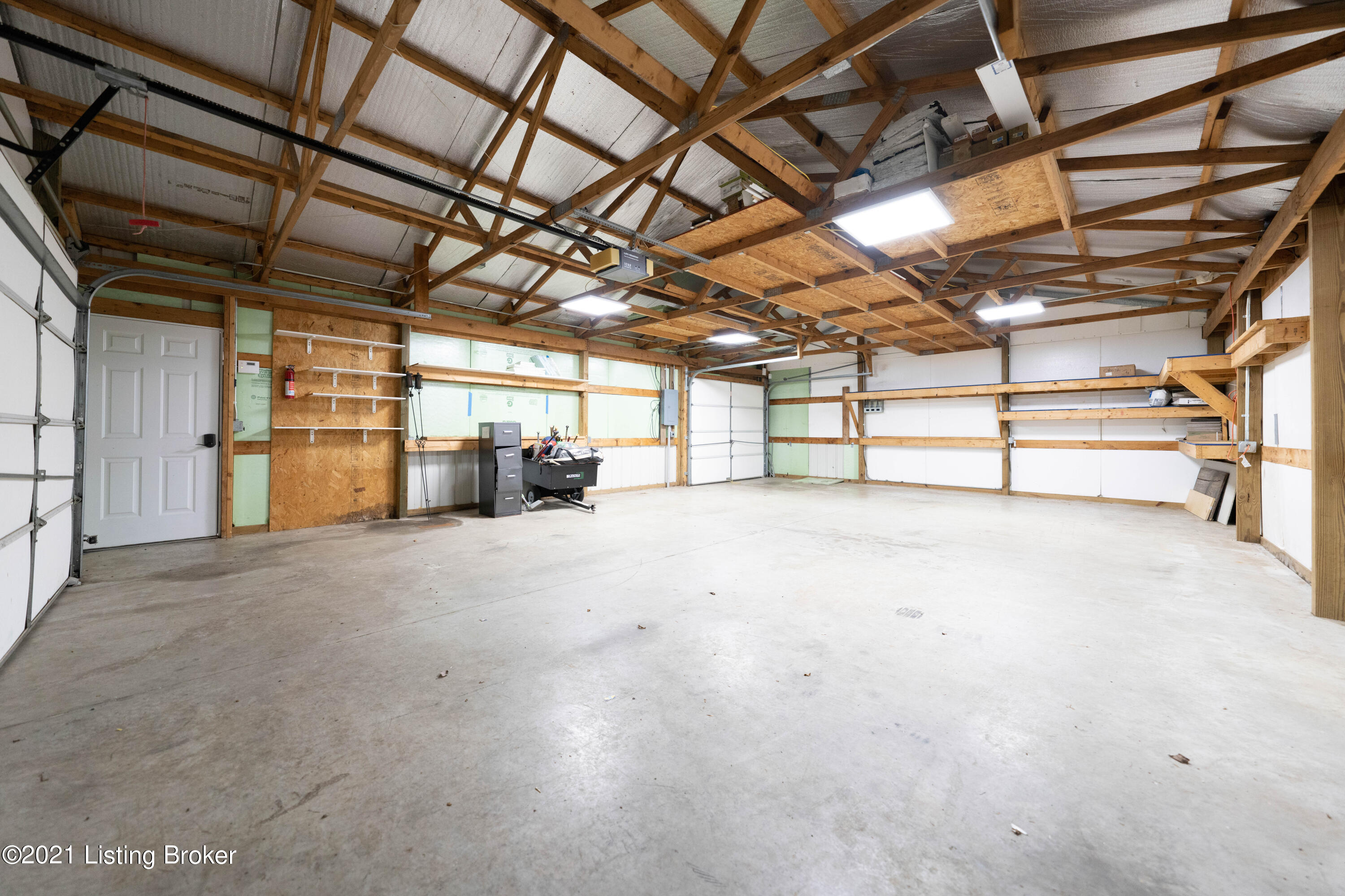 8200 Stout Road Louisville, KY 40291 - Photo 35 of 47 8200 Stout Rd-30