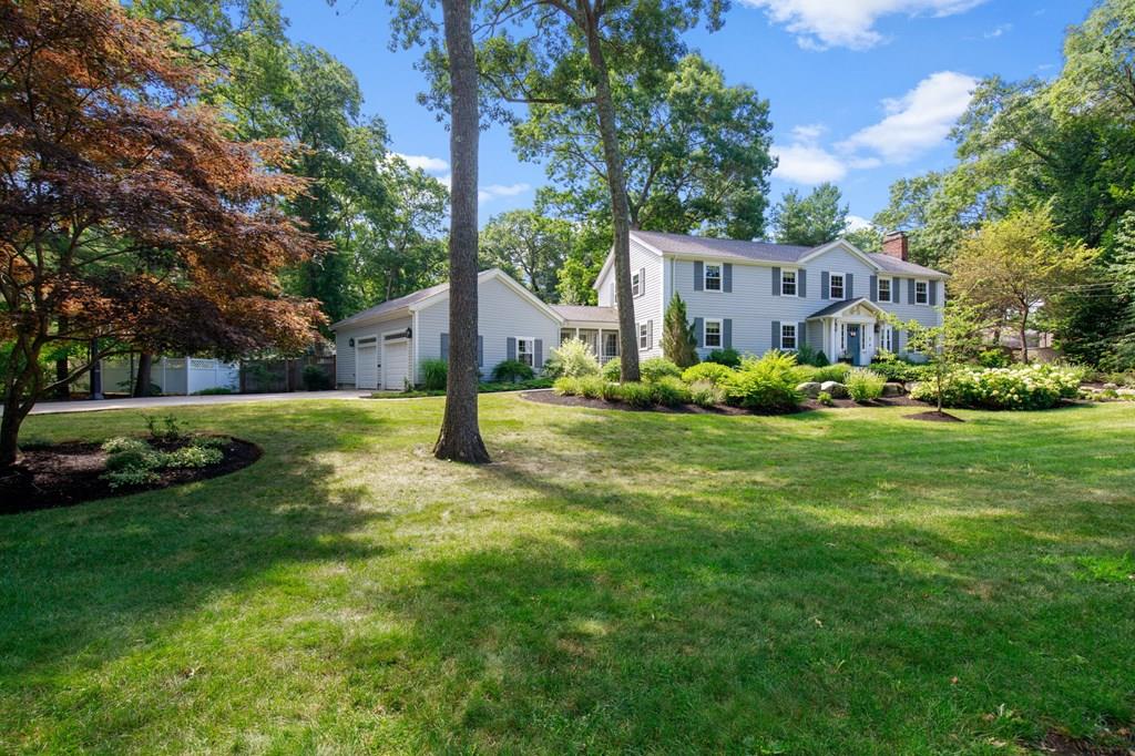 1 Mast Hill Road Hingham, MA 02043 - Photo 1 of 39 Gallery Image 1