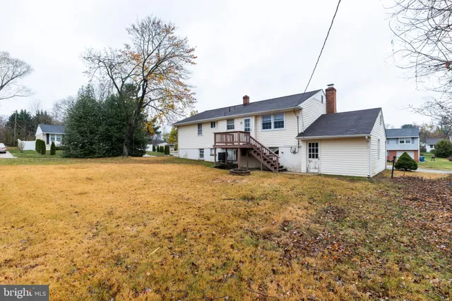 a house view with a garden space