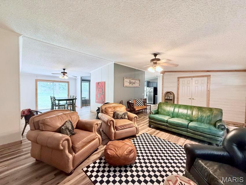 10595 Mill Road Bucyrus, MO 65444 - Photo 5 of 34