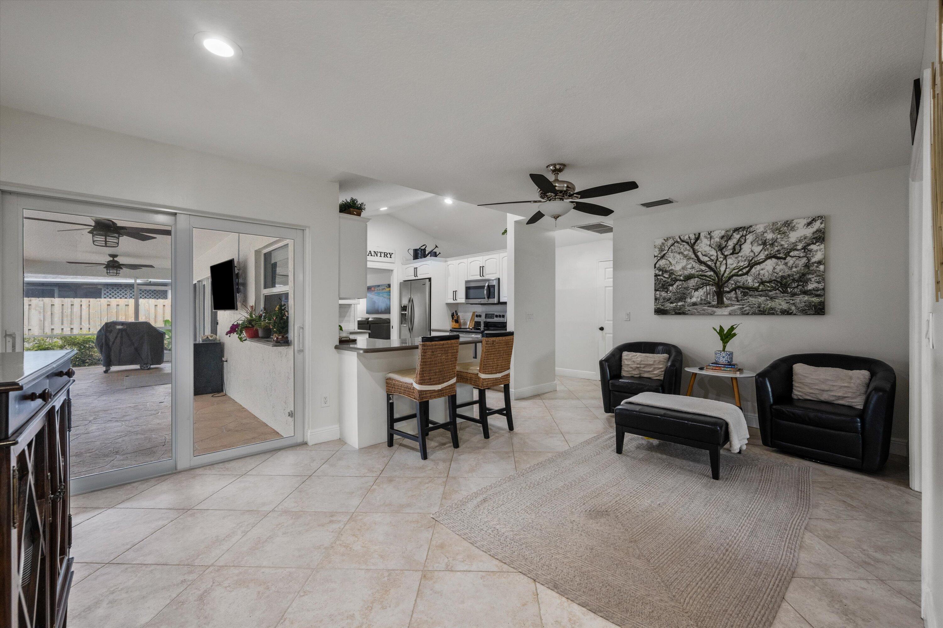 13813 Geranium Place Wellington, FL 33414 - Photo 11 of 38 14-DSC_8947
