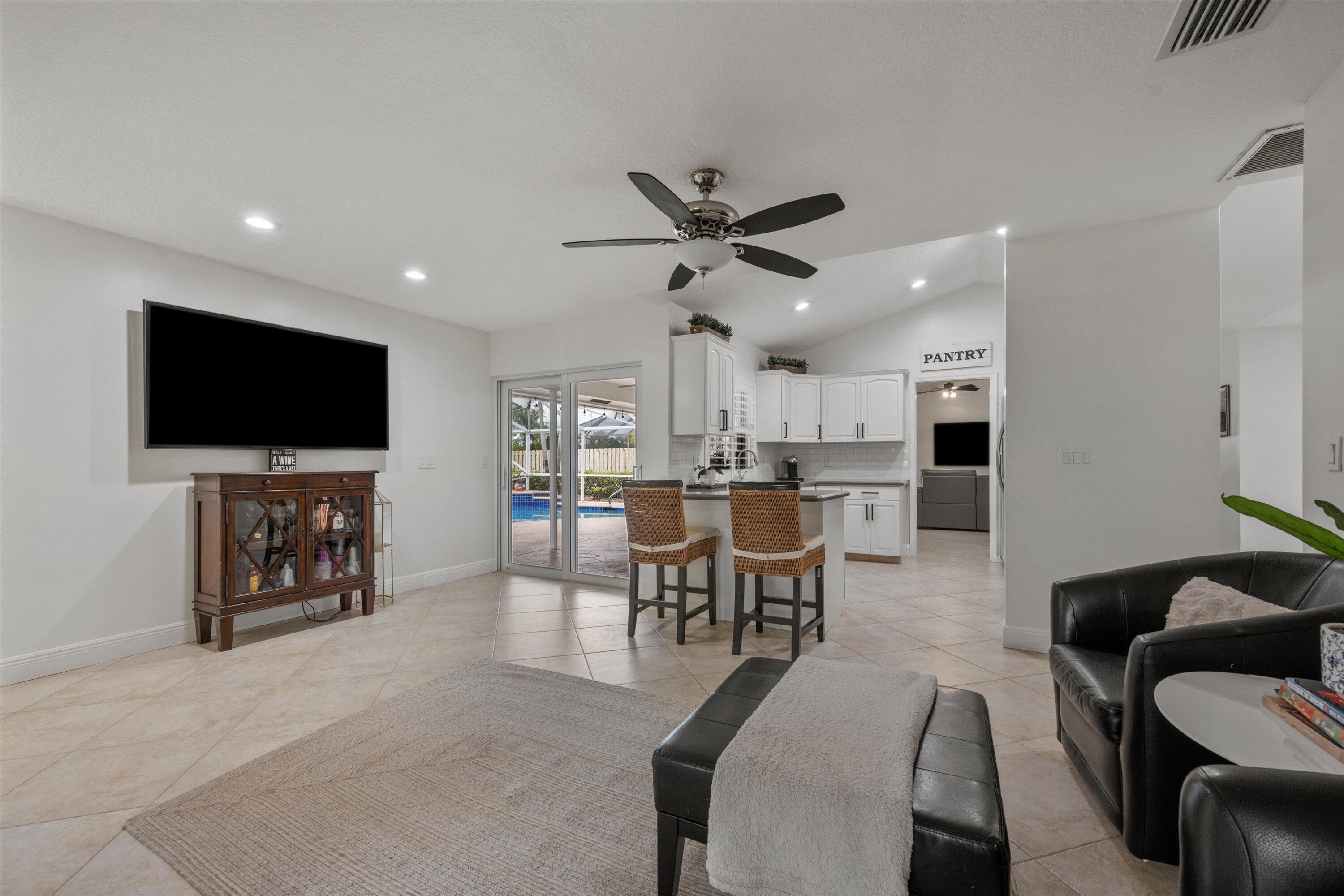13813 Geranium Place Wellington, FL 33414 - Photo 13 of 38 12-DSC_8956