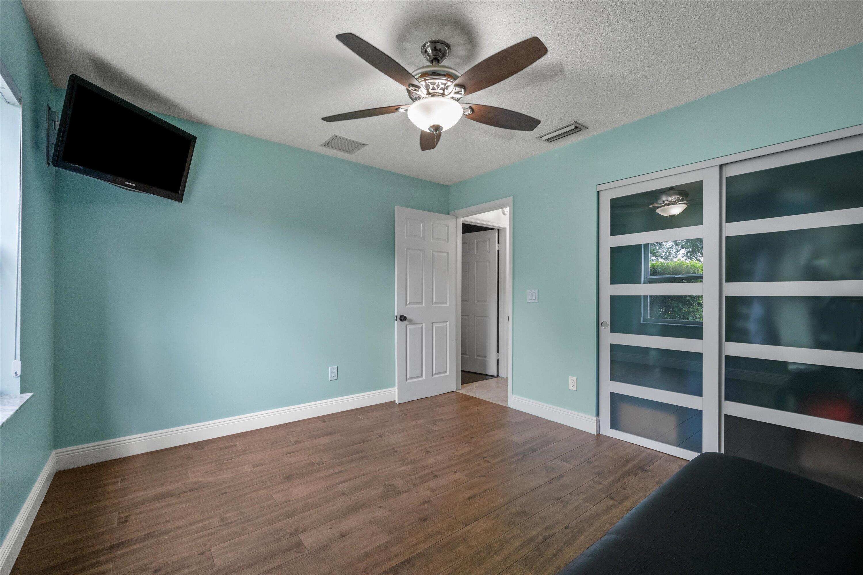 13813 Geranium Place Wellington, FL 33414 - Photo 19 of 38 22-DSC_8924