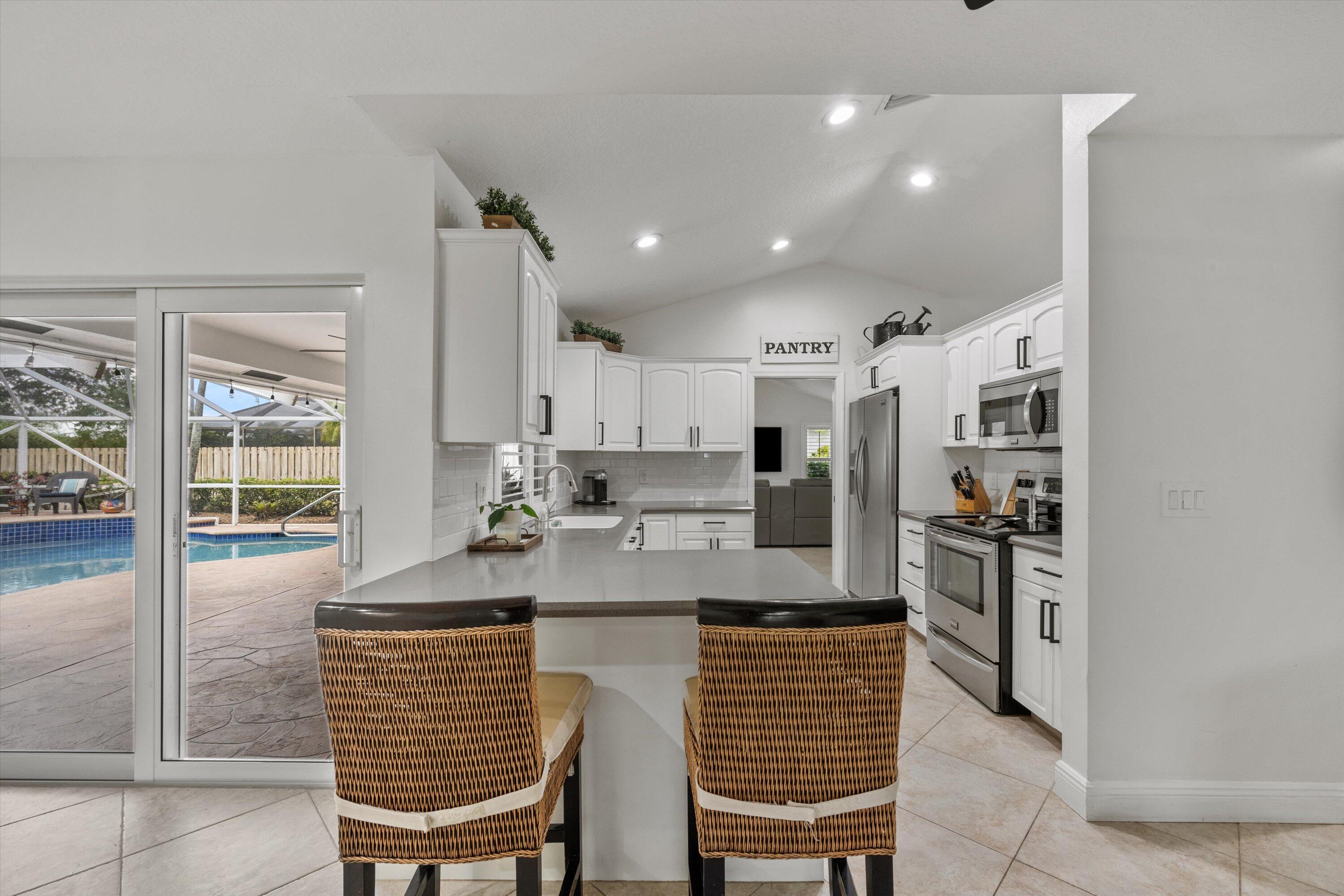 13813 Geranium Place Wellington, FL 33414 - Photo 6 of 38 13-DSC_8959