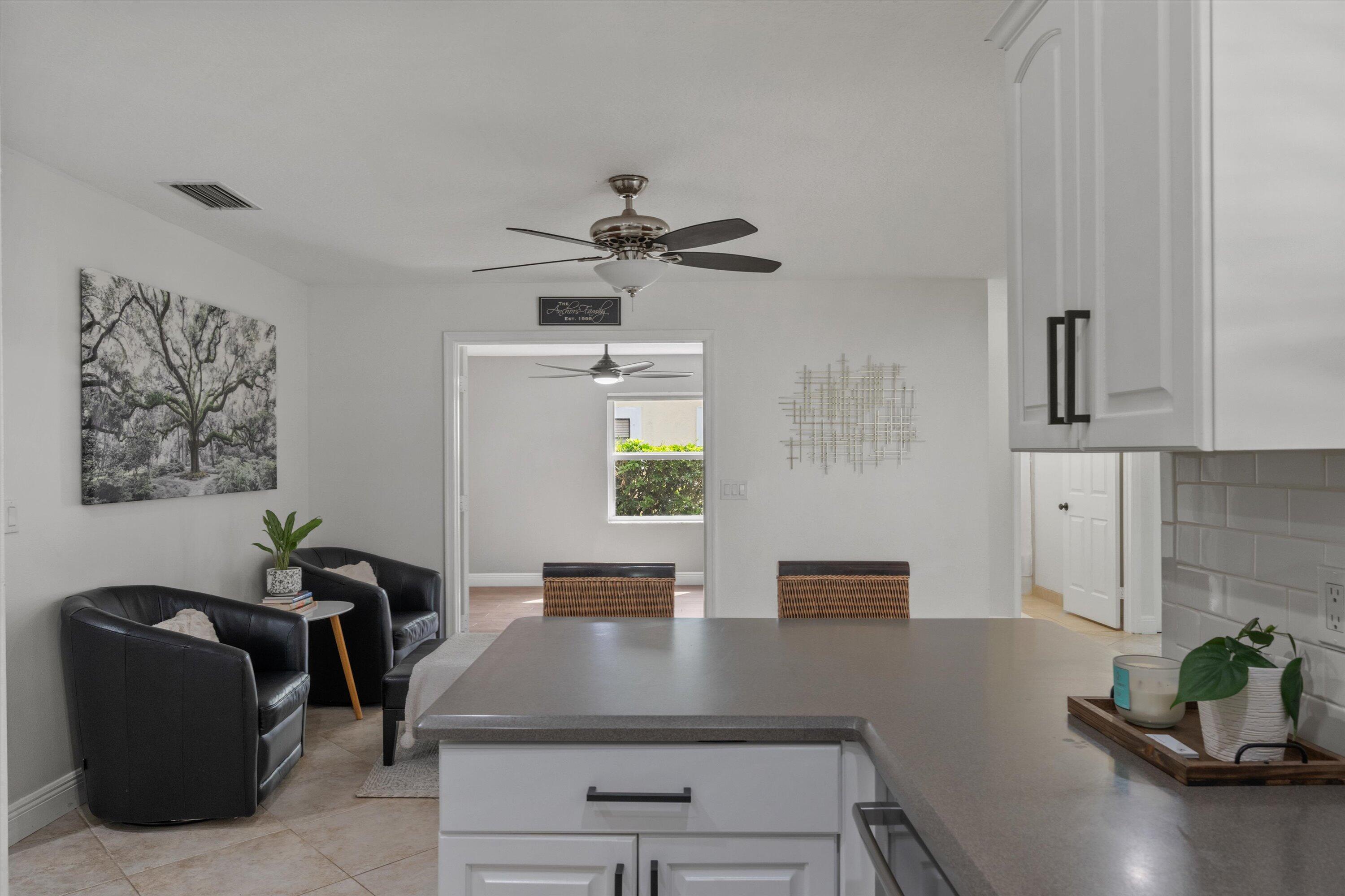13813 Geranium Place Wellington, FL 33414 - Photo 9 of 38 20-DSC_8995