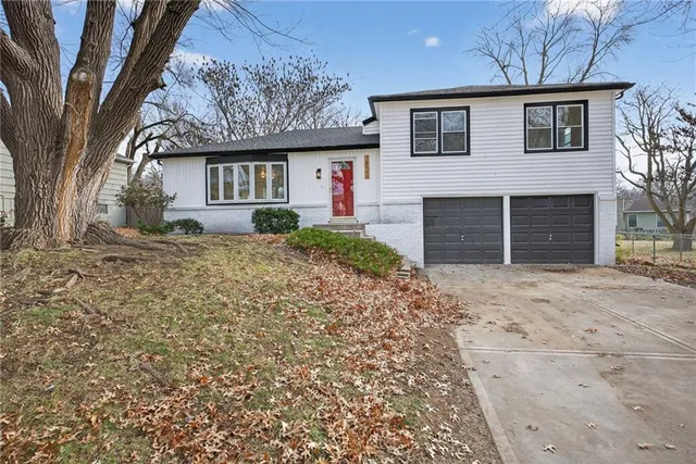 $420,000 | 10223 Dearborn Drive, Overland Park, KS 66207