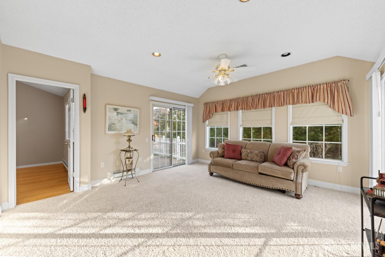 835 B Vail Road Monroe Township, NJ 08831 - Photo 17 of 33 Gallery Image 17