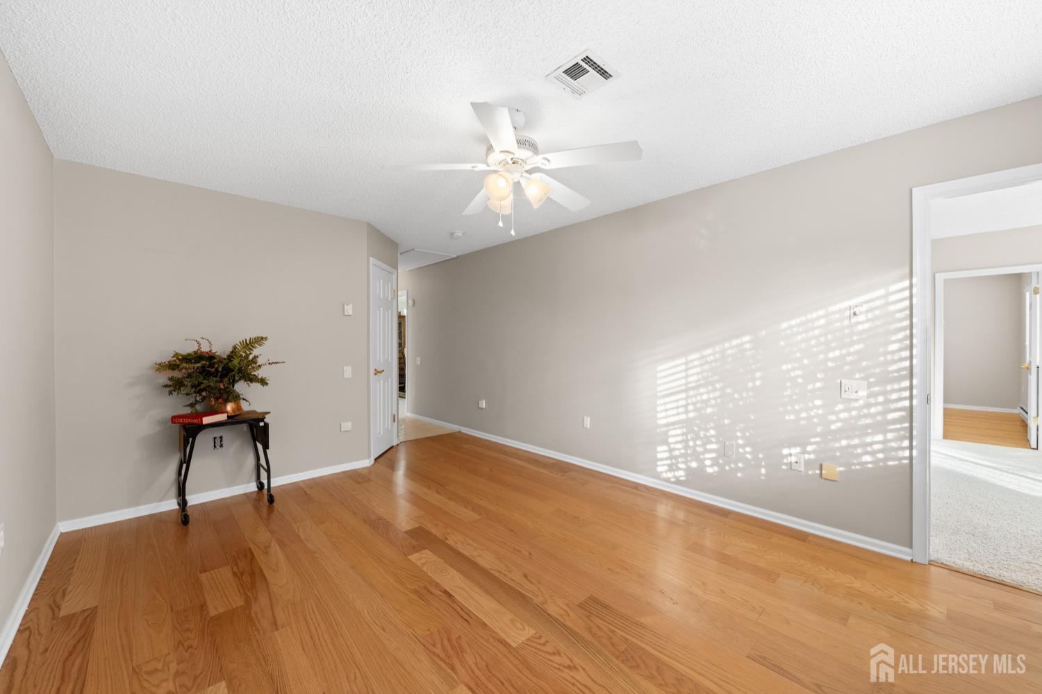 835 B Vail Road Monroe Township, NJ 08831 - Photo 19 of 33 Gallery Image 19