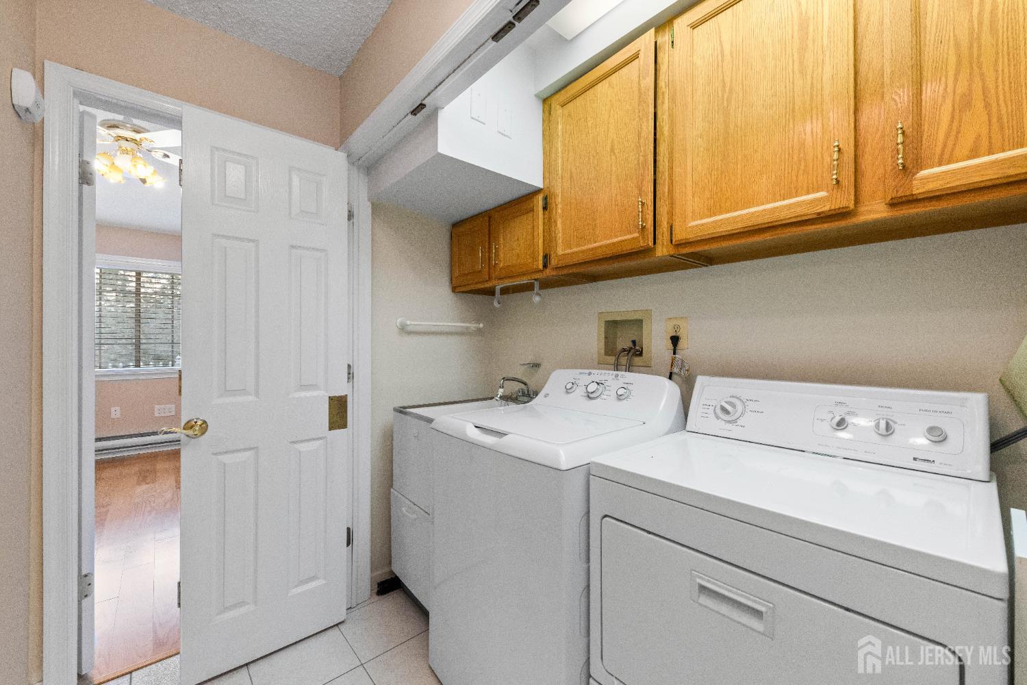 835 B Vail Road Monroe Township, NJ 08831 - Photo 27 of 33 Gallery Image 27