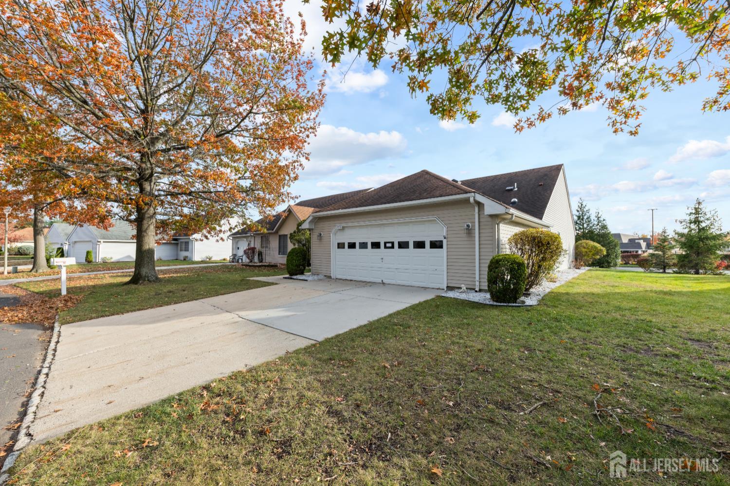 835 B Vail Road Monroe Township, NJ 08831 - Photo 29 of 33 Gallery Image 29