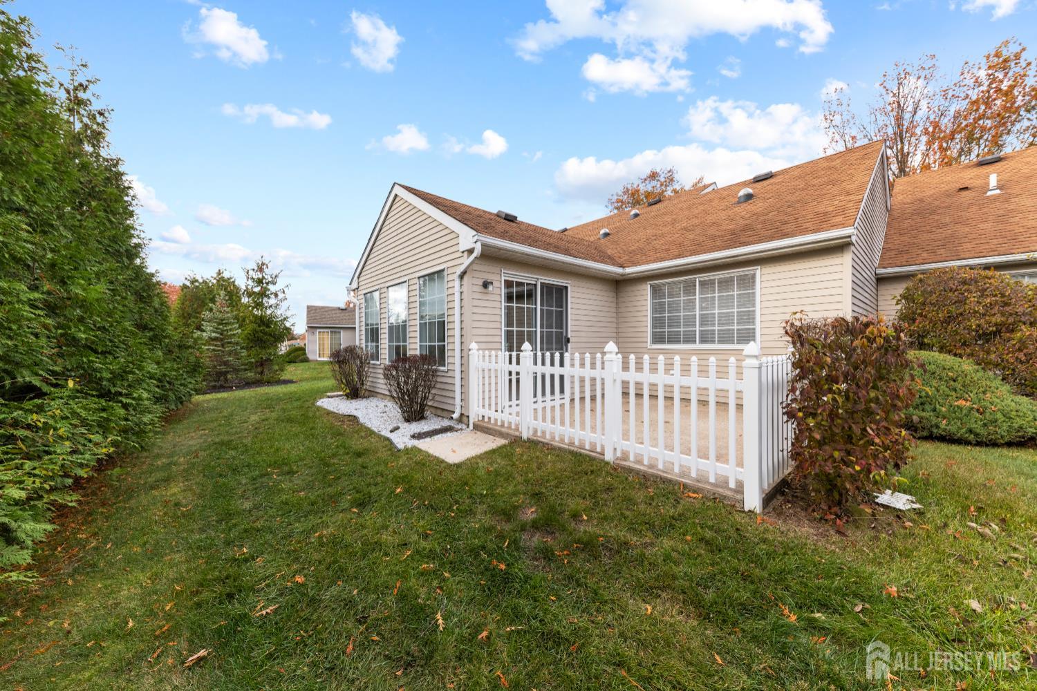 835 B Vail Road Monroe Township, NJ 08831 - Photo 31 of 33 Gallery Image 31