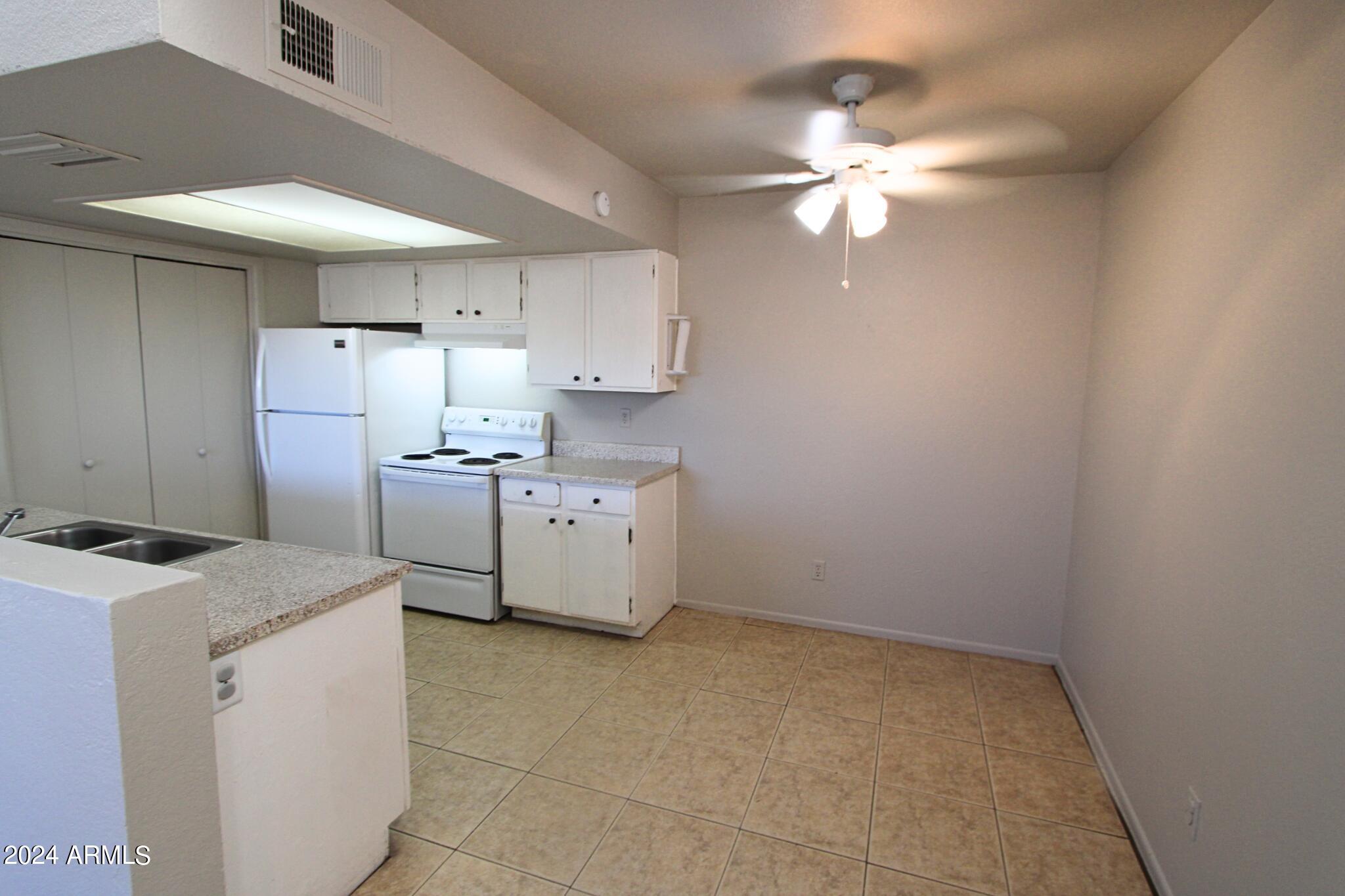 1495 East 29th Avenue, Unit 1 Apache Junction, AZ 85119 - Photo 3 of 12 3