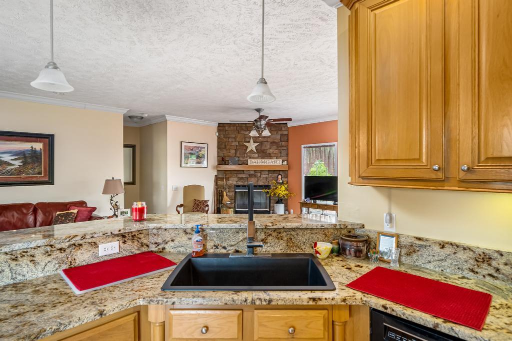 2910 North Wesley Chapel Road Greeneville, TN 37745 - Photo 14 of 40 Kitchen