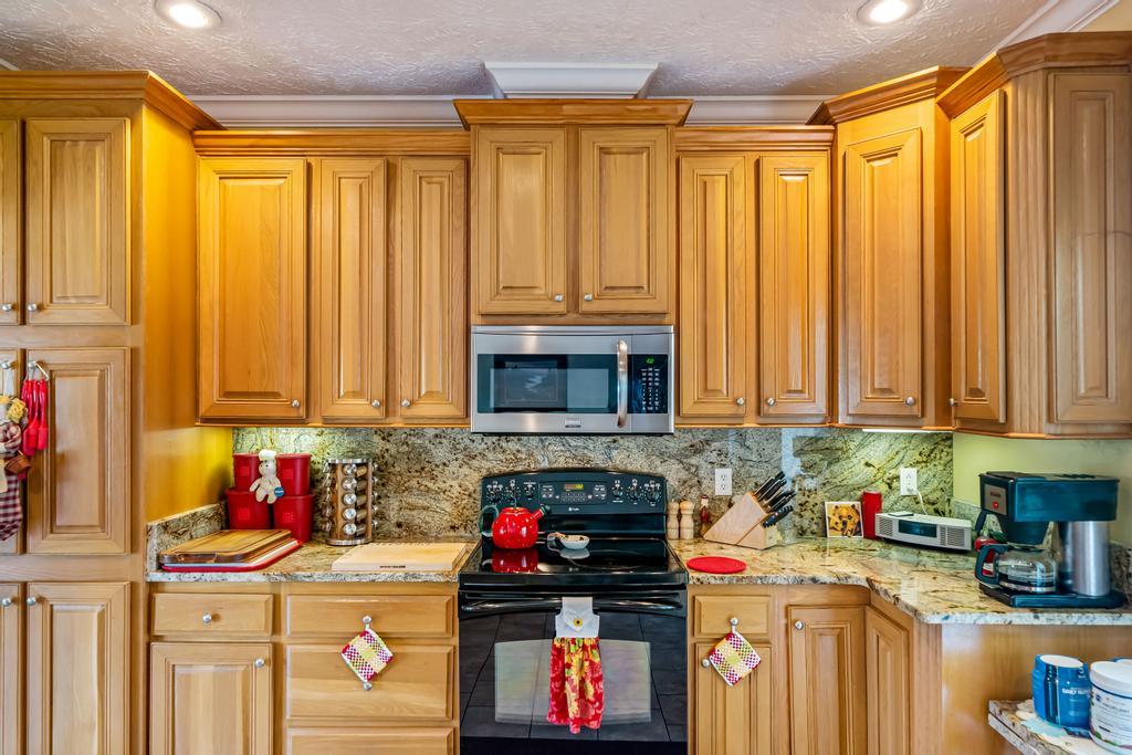 2910 North Wesley Chapel Road Greeneville, TN 37745 - Photo 15 of 40 Kitchen