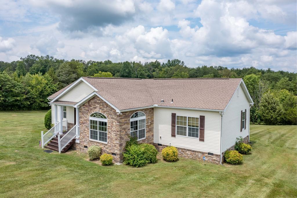 2910 North Wesley Chapel Road Greeneville, TN 37745 - Photo 3 of 40 Front