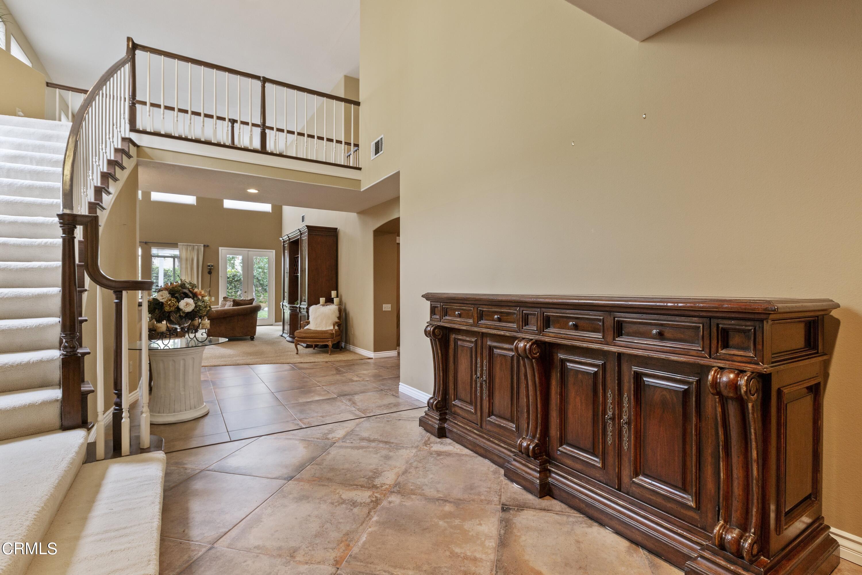 11774 Pinedale Road Moorpark, CA 93021 - Photo 5 of 37 a view of a hallway with entryway