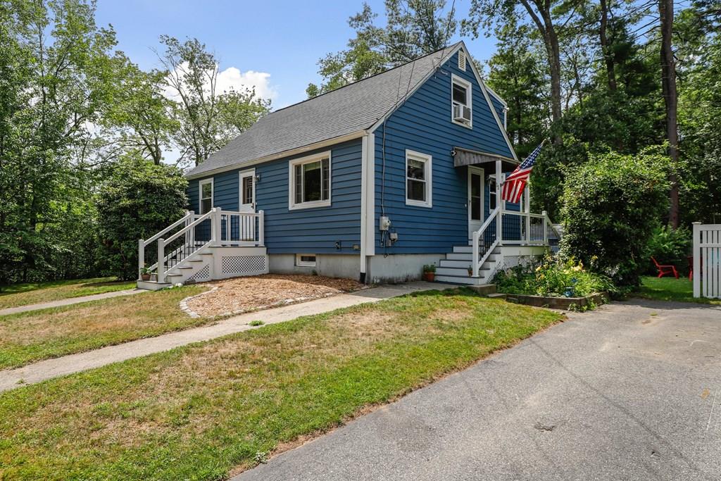 11 Carson Street Billerica, MA 01821 - Photo 4 of 36 Gallery Image 4