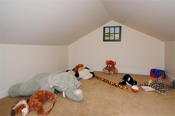 133 Lowell Road Wellesley, MA 02481 - Photo 18 of 21 Gallery Image 18