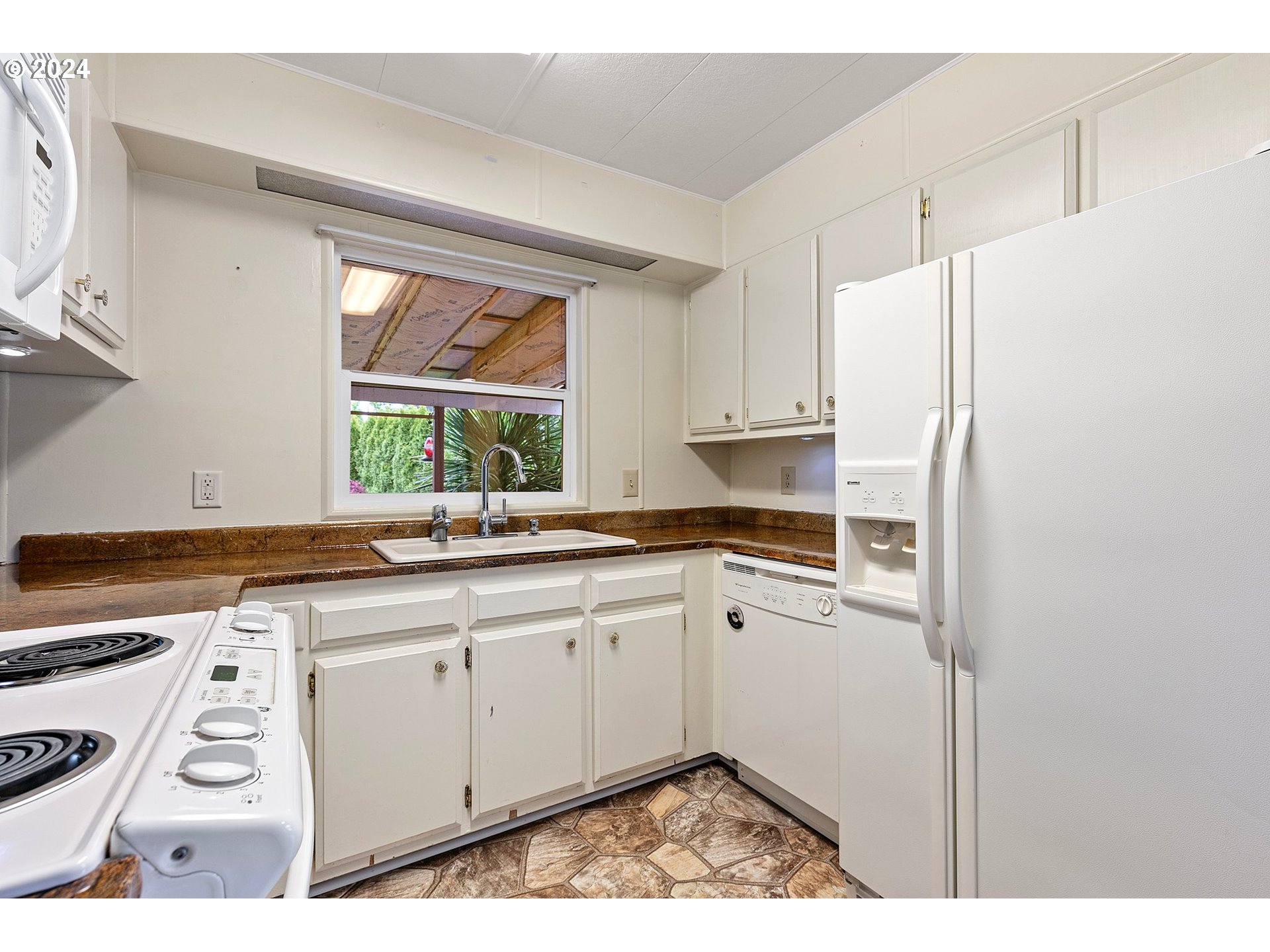 3530 East Game Farm Road, Unit 23 Springfield, OR 97477 - Photo 12 of 48 Gallery Image 12