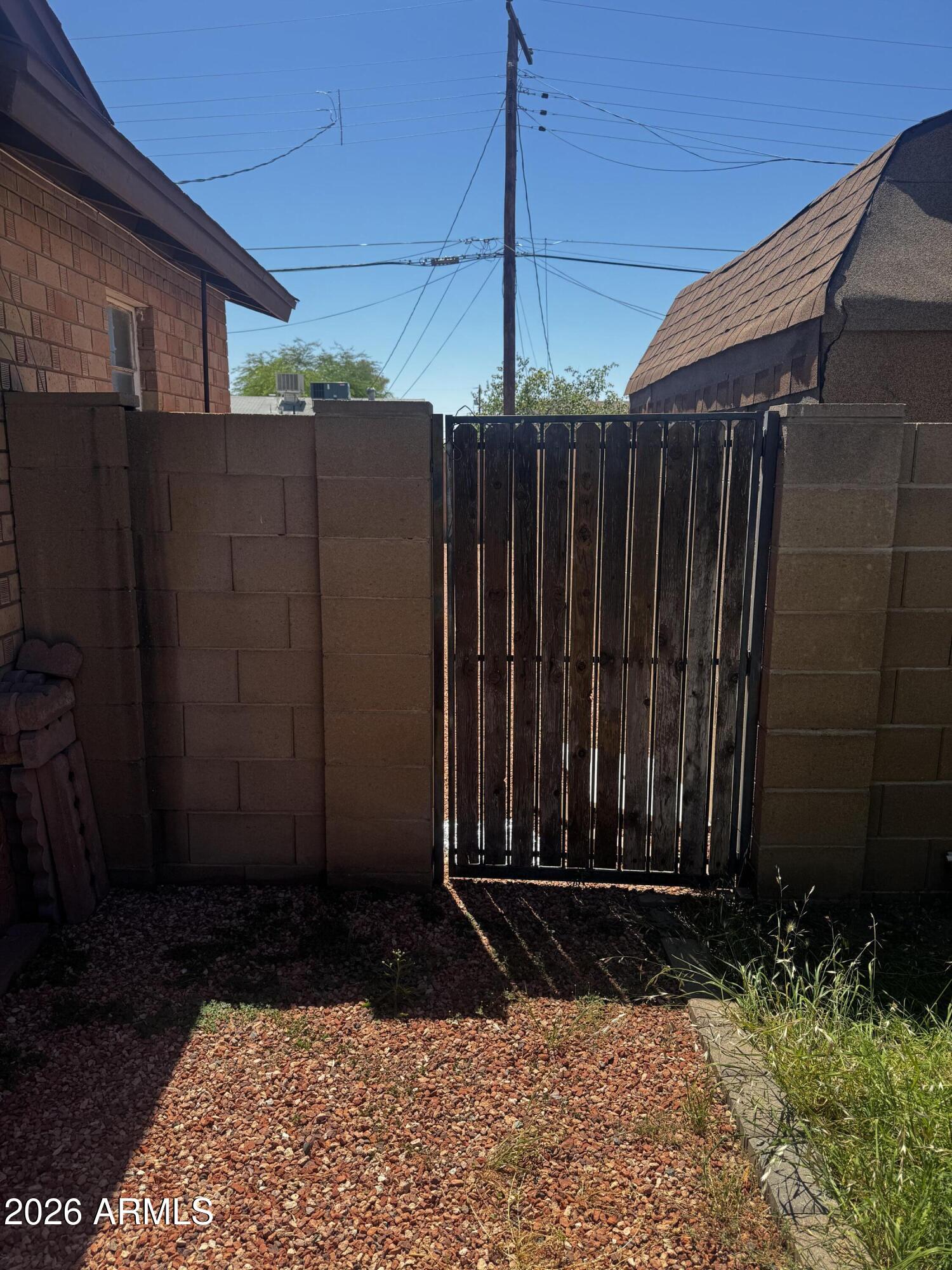 2743 West Ocotillo Road Phoenix, AZ 85017 - Photo 6 of 7 a view of wooden fence