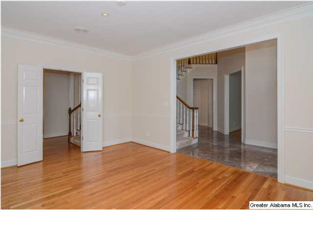 2052 Magnolia Ridge Birmingham, AL 35243 - Photo 5 of 32