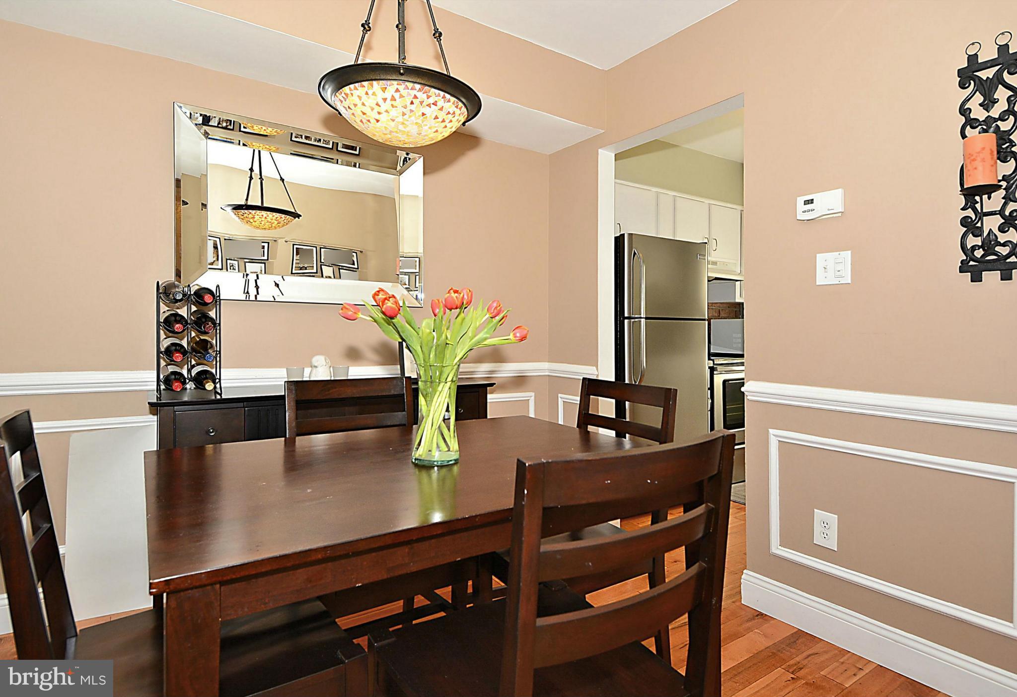 5835 Royal Ridge Drive, Unit 944 Springfield, VA 22152 - Photo 3 of 26 Dining Room