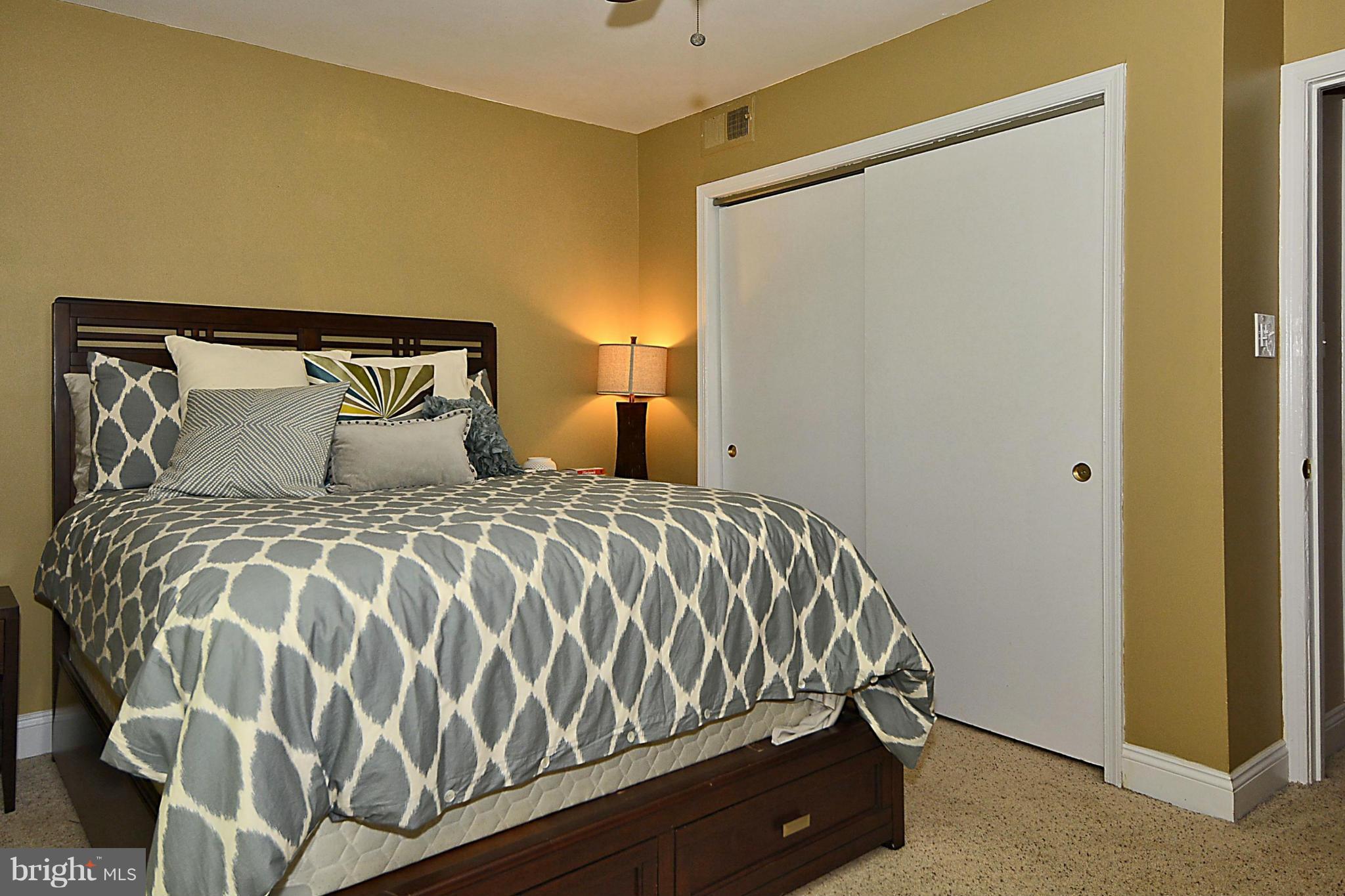5835 Royal Ridge Drive, Unit 944 Springfield, VA 22152 - Photo 10 of 26 Bedroom (Master)