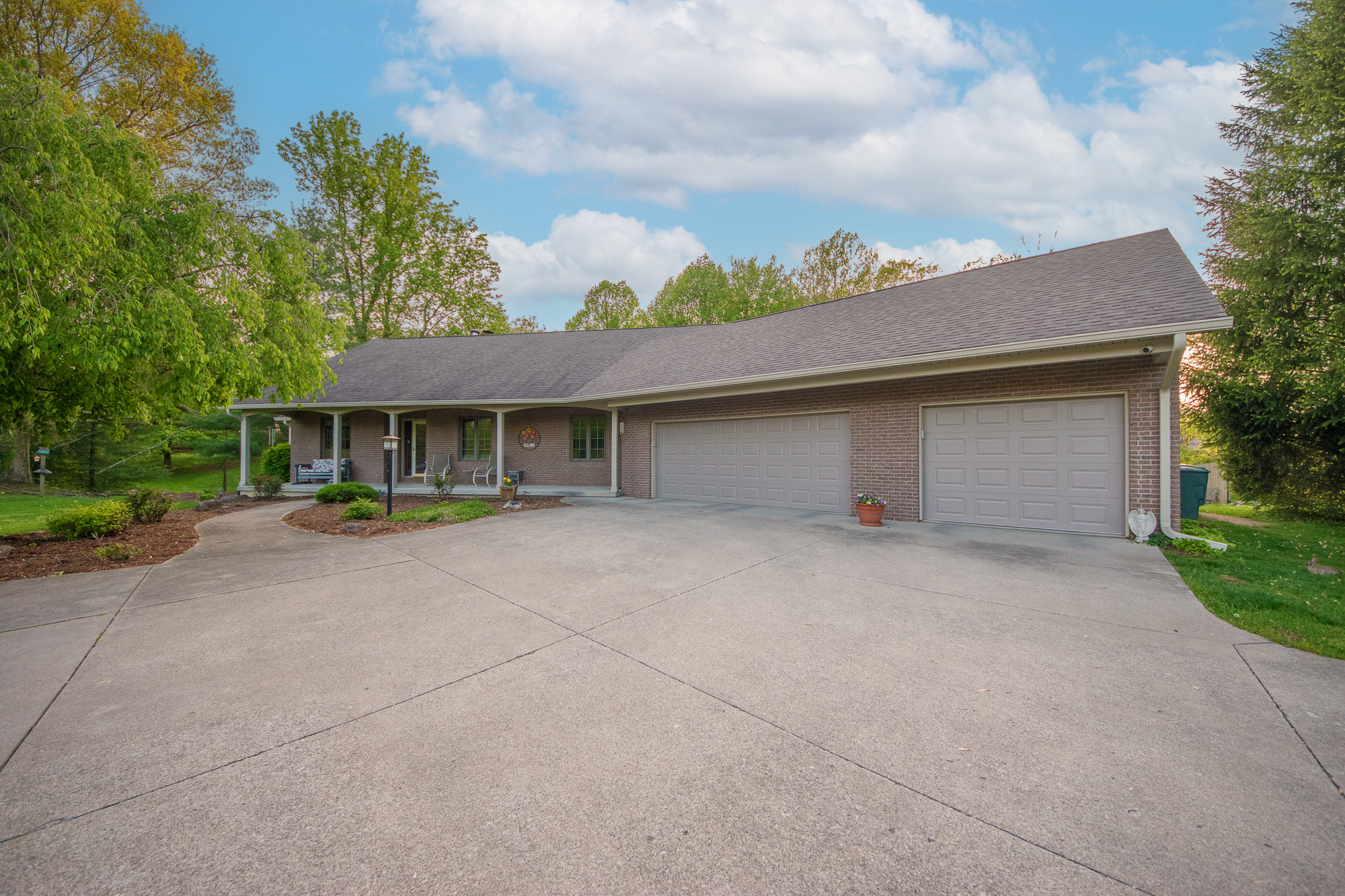 2150 Terrace Lake Road Columbus, IN 47201 - Photo 4 of 67 Gallery Image 4