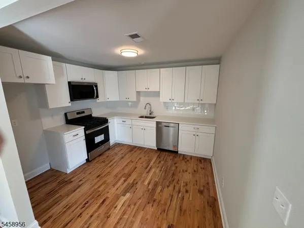 $3,100 | 758 Somerset Street, Unit 1, Watchung, NJ 07069