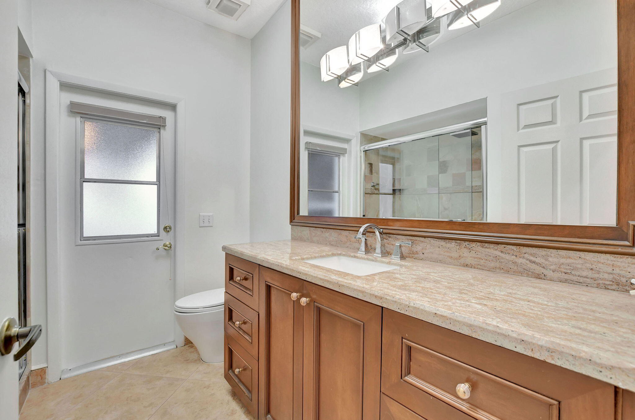 18570 Serena Pointe Lane Boca Raton, FL 33496 - Photo 24 of 59 2nd bathroomh