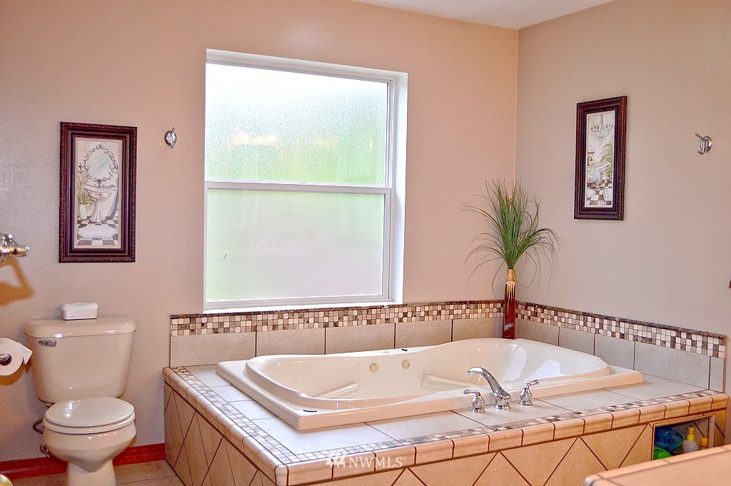 294 Friday Creek Road Bellingham, WA 98229 - Photo 14 of 25 Gallery Image 14