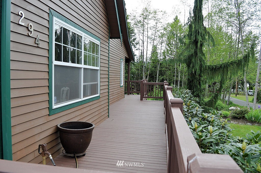 294 Friday Creek Road Bellingham, WA 98229 - Photo 4 of 25 Gallery Image 4