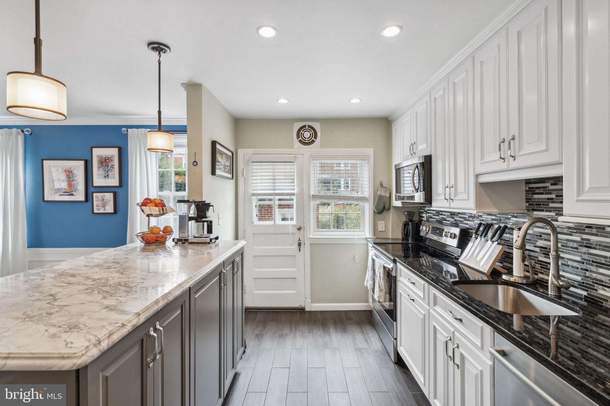 330 Stratford Road Catonsville, MD 21228 - Photo 16 of 58