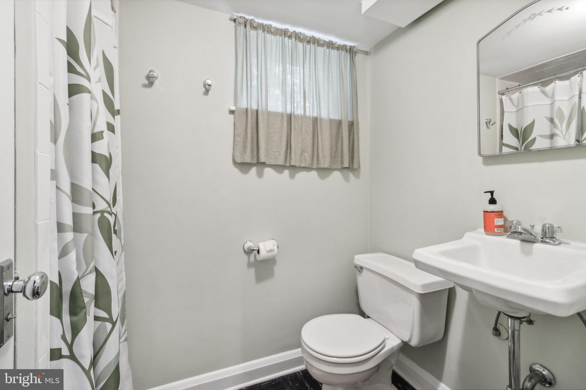 330 Stratford Road Catonsville, MD 21228 - Photo 34 of 58