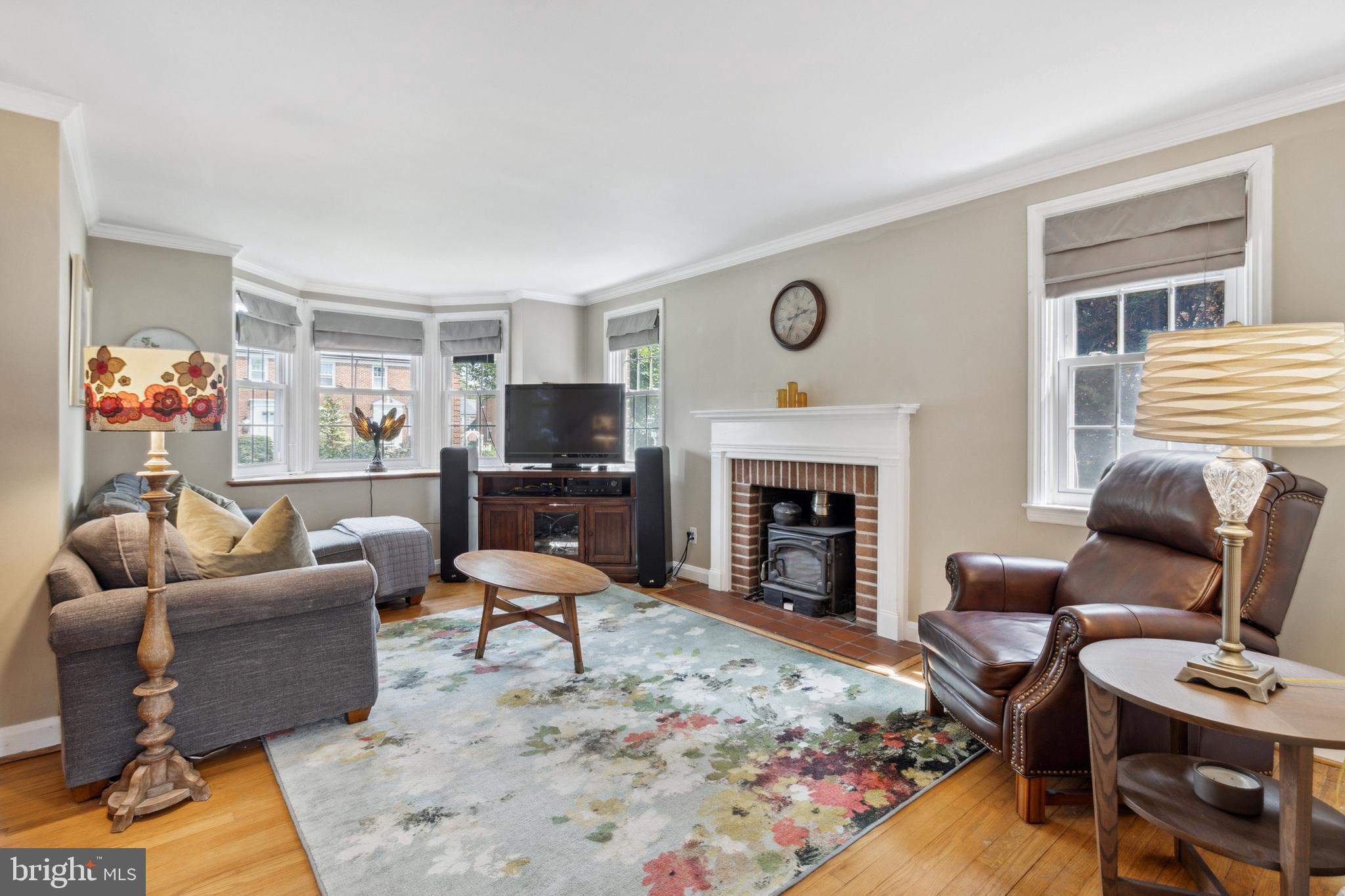 330 Stratford Road Catonsville, MD 21228 - Photo 5 of 58