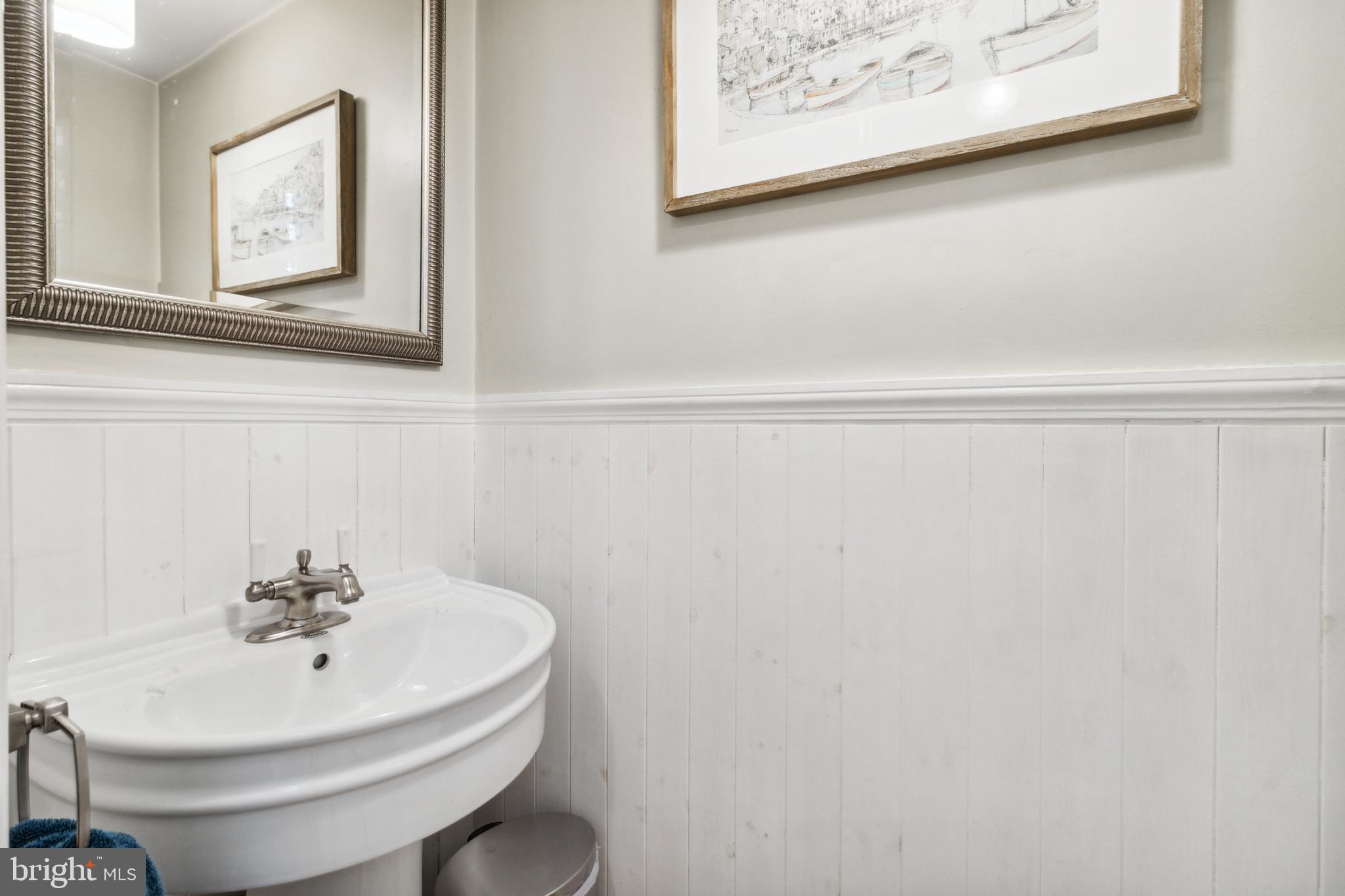 330 Stratford Road Catonsville, MD 21228 - Photo 9 of 58